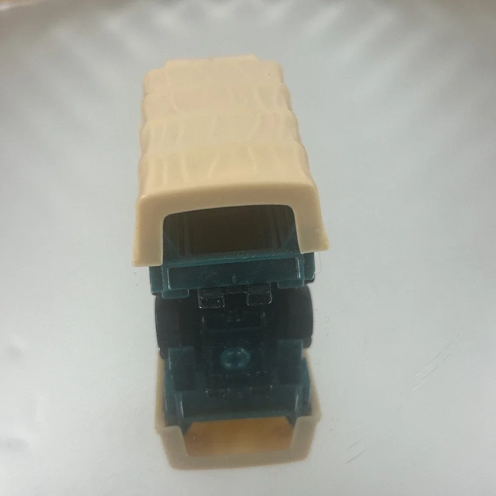 Hot Wheels 1983 Luis' Ranch Markets 1:64 Diecast‎